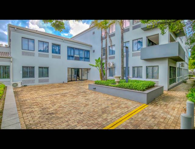 346M² BUSINESS CENTRE TO LET IN BRYANSTON